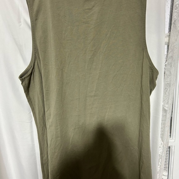George Olive and Navy tops -3x/2x- two comfortable tops-new or like new - Picture 5 of 12